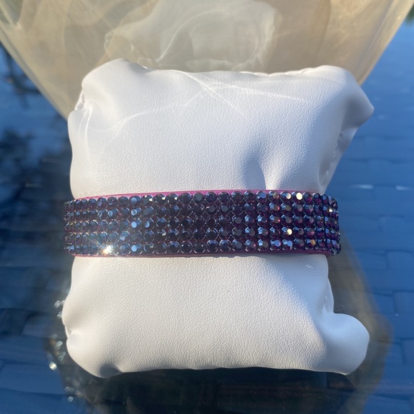 Swarovski Crystal and Leather bracelet - Picture 4 of 10